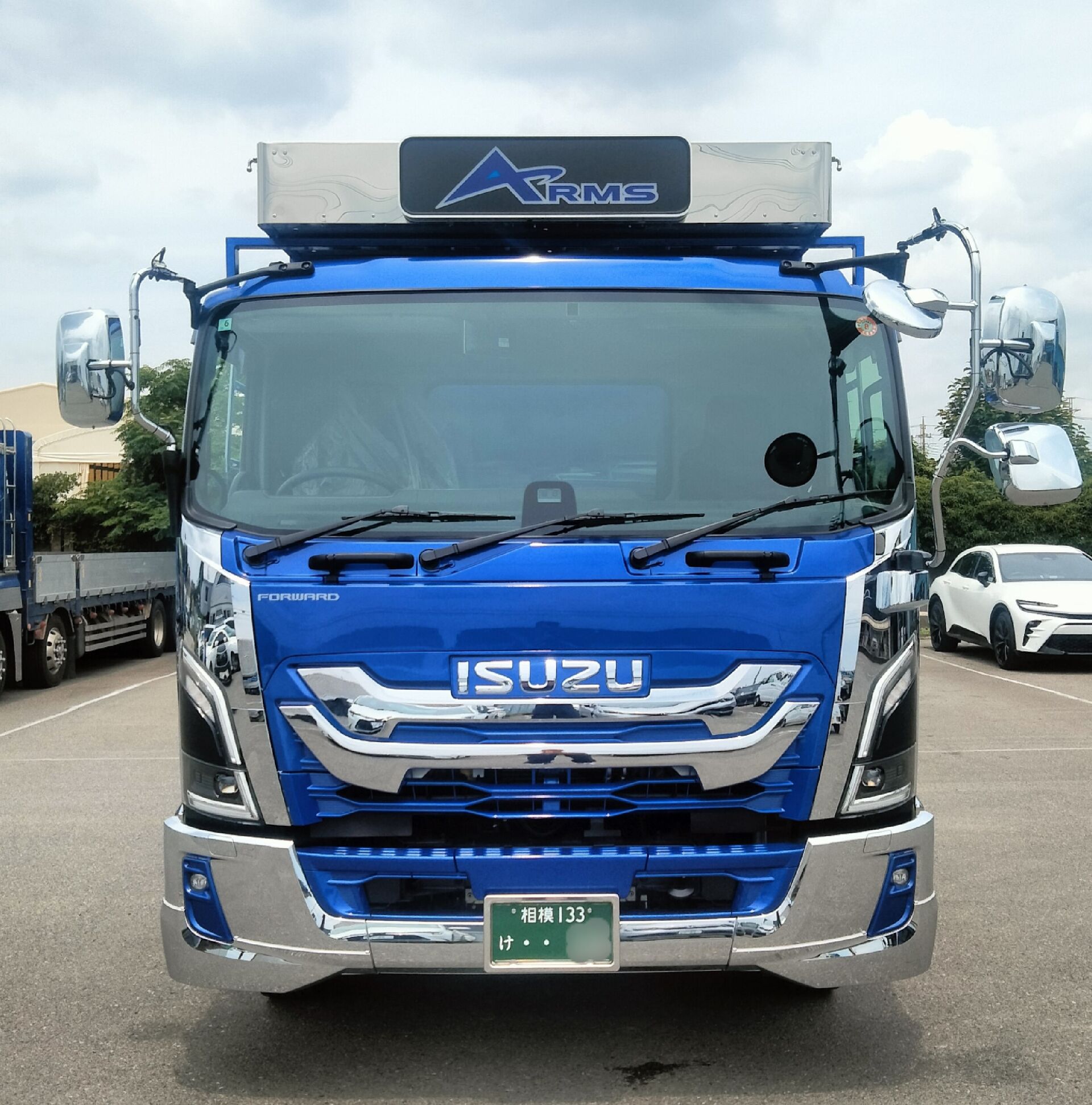 新車が続々入ってます・・・