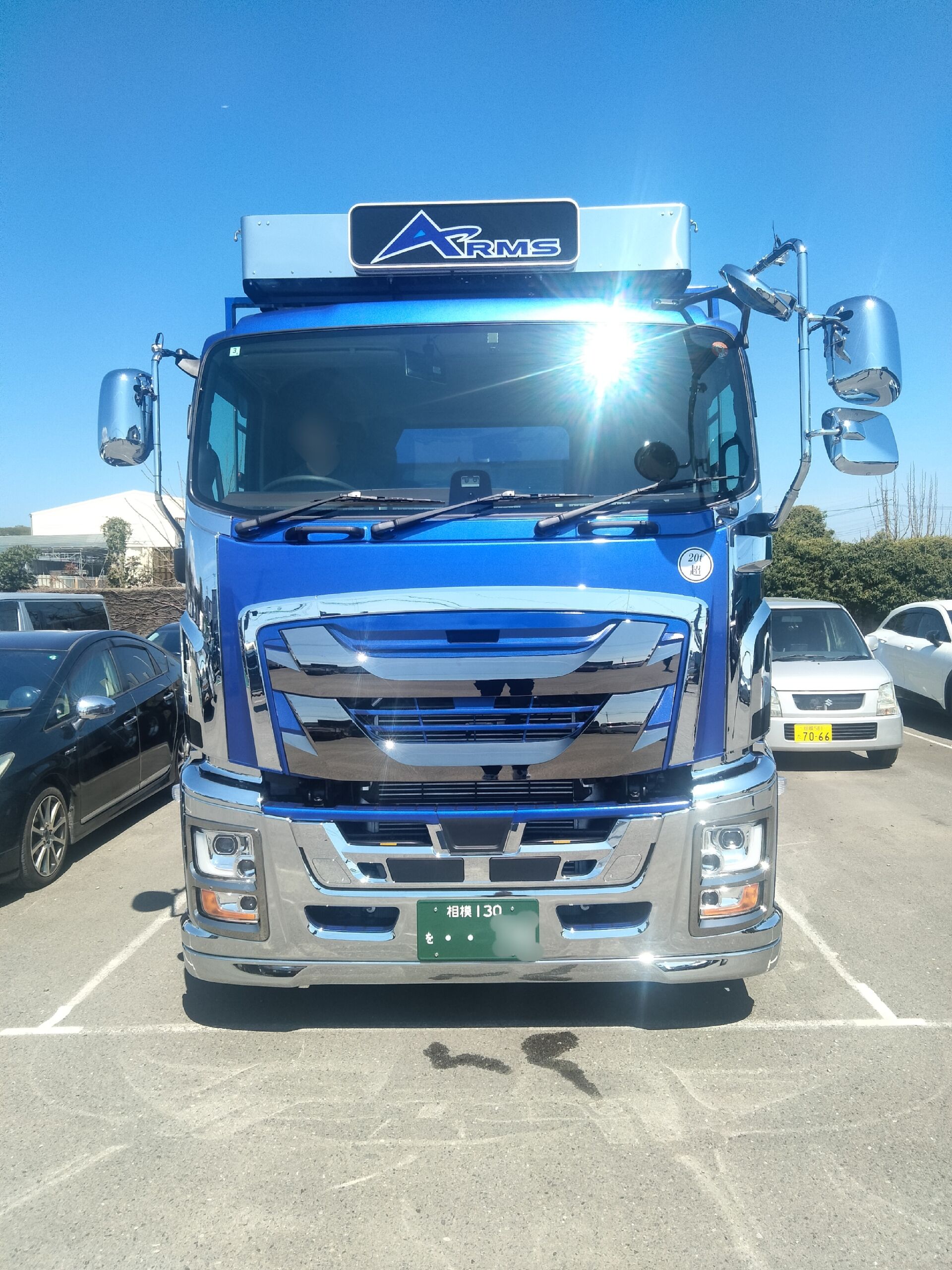 新車が続々入ってます・・・